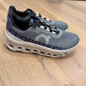 On Cloud Running Cloudmonster Size 9